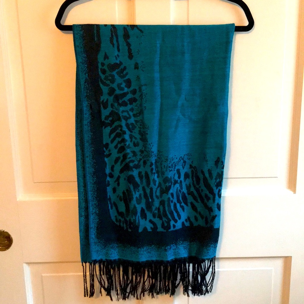 Blue and black large scarf with fringe